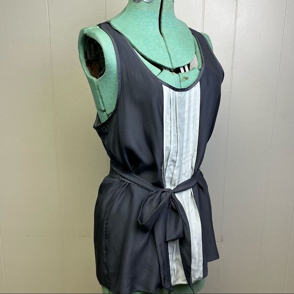 Banana Republic Gray Tie Waist Silk Sleeveless Top Size Medium - Picture 3 of 9